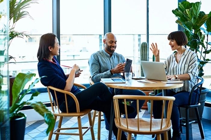 Save Time and Effort by Selling with an Agent