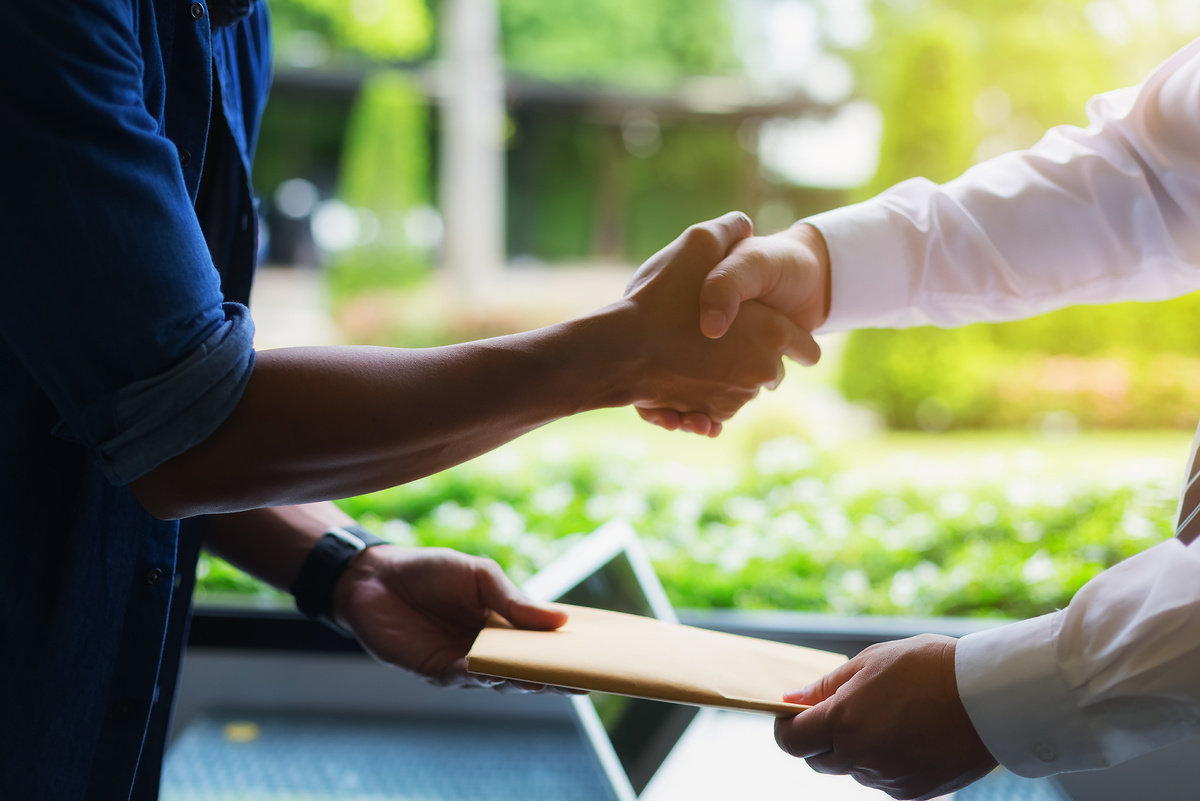 Helpful Negotiation Tactics for Today’s Housing Market
