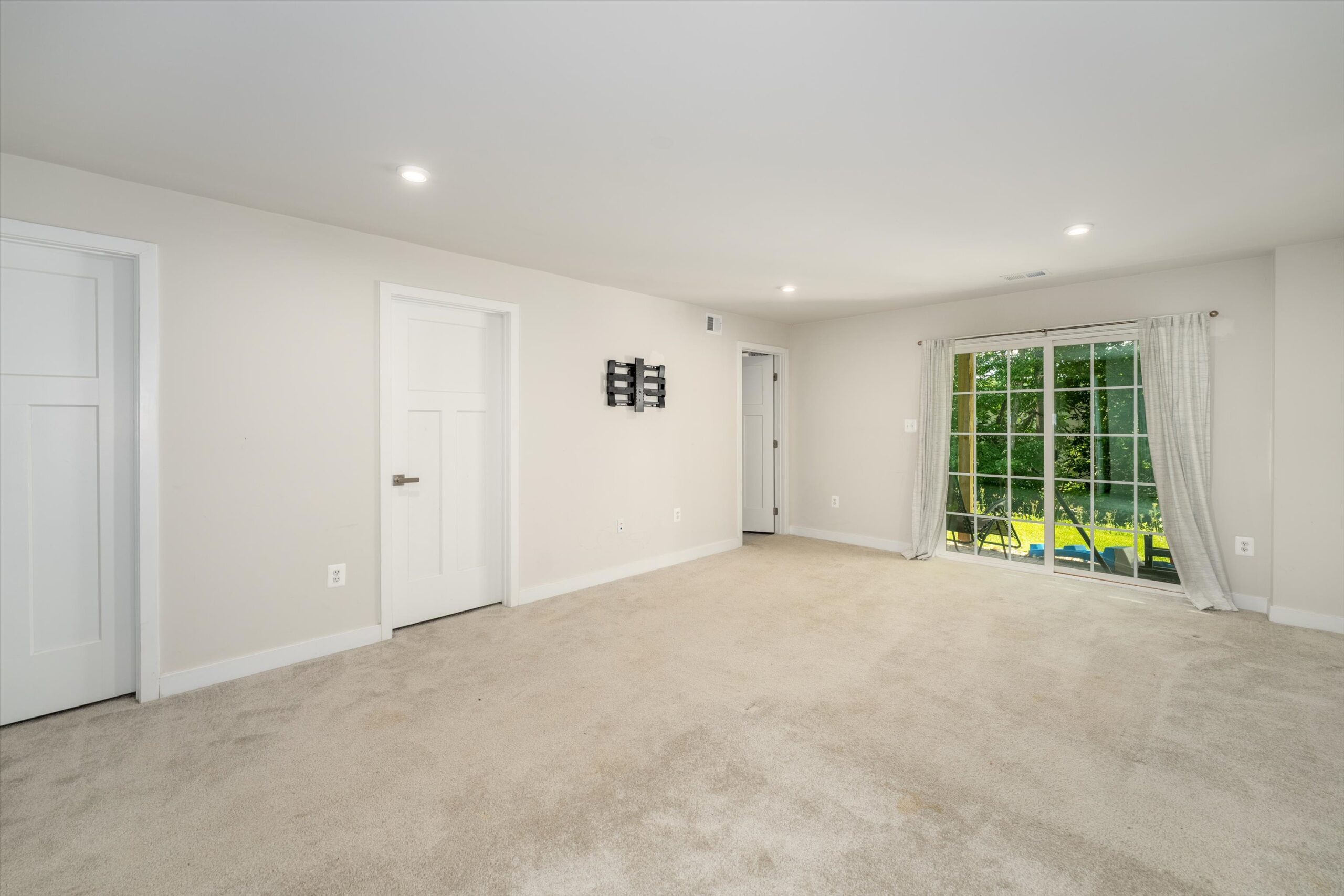 08-3225 Acadia Dr-008
