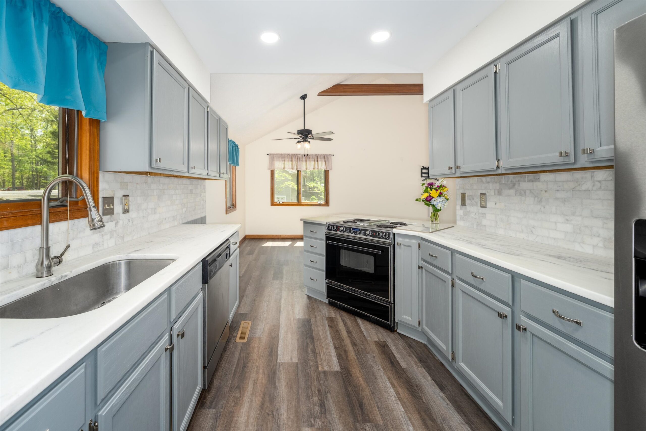 09-4 Nutwood Cir-017
