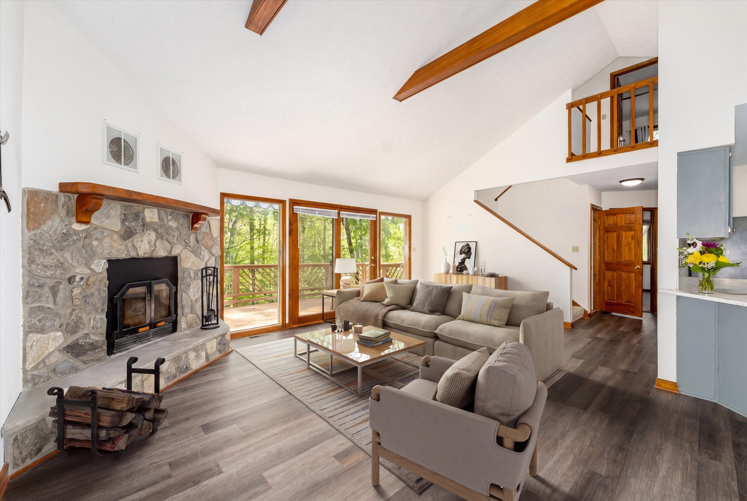17-Property_77C8_4_Nutwood_Cir-026_19-04-26_10_07