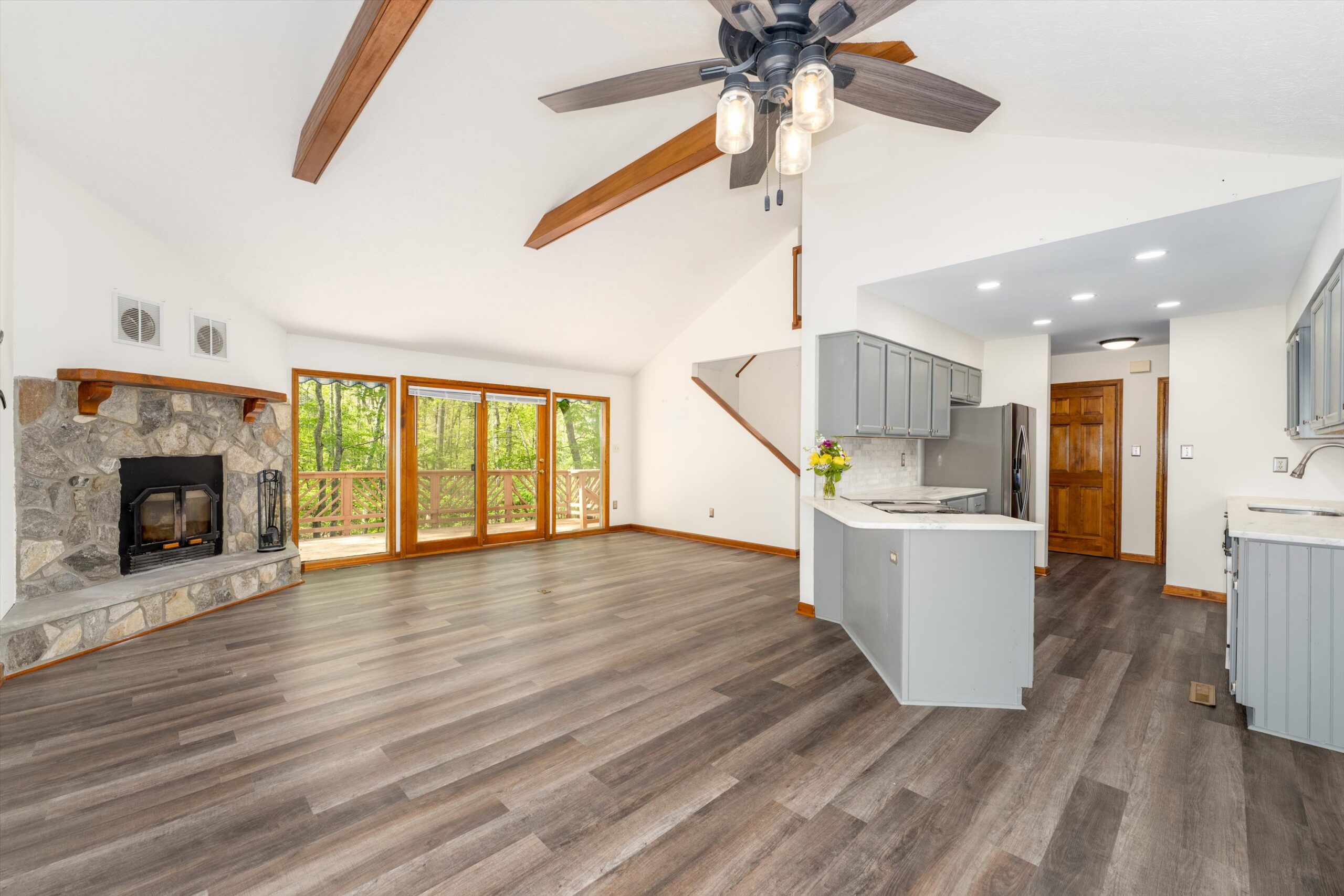 18-4 Nutwood Cir-022