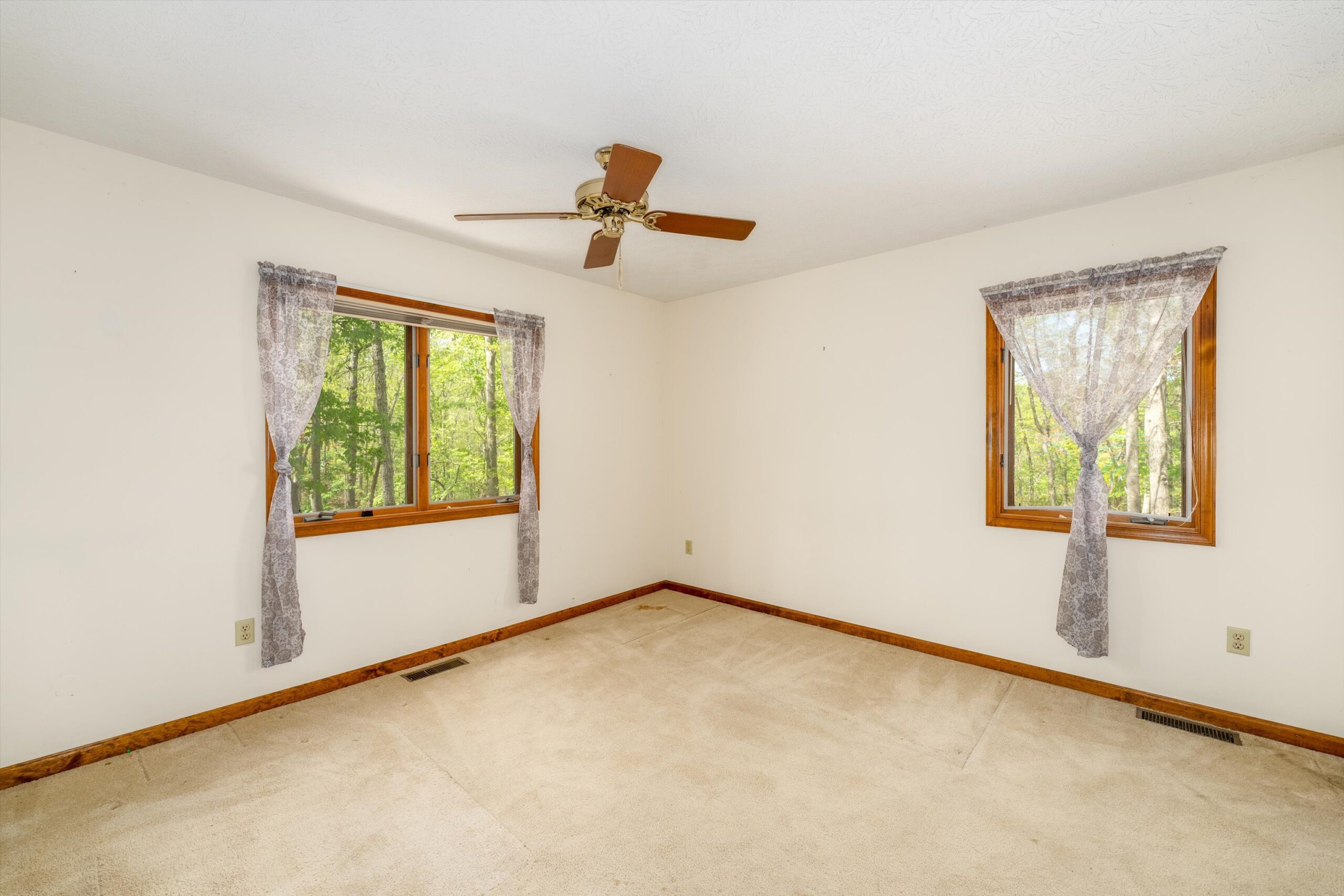 27-4 Nutwood Cir-030