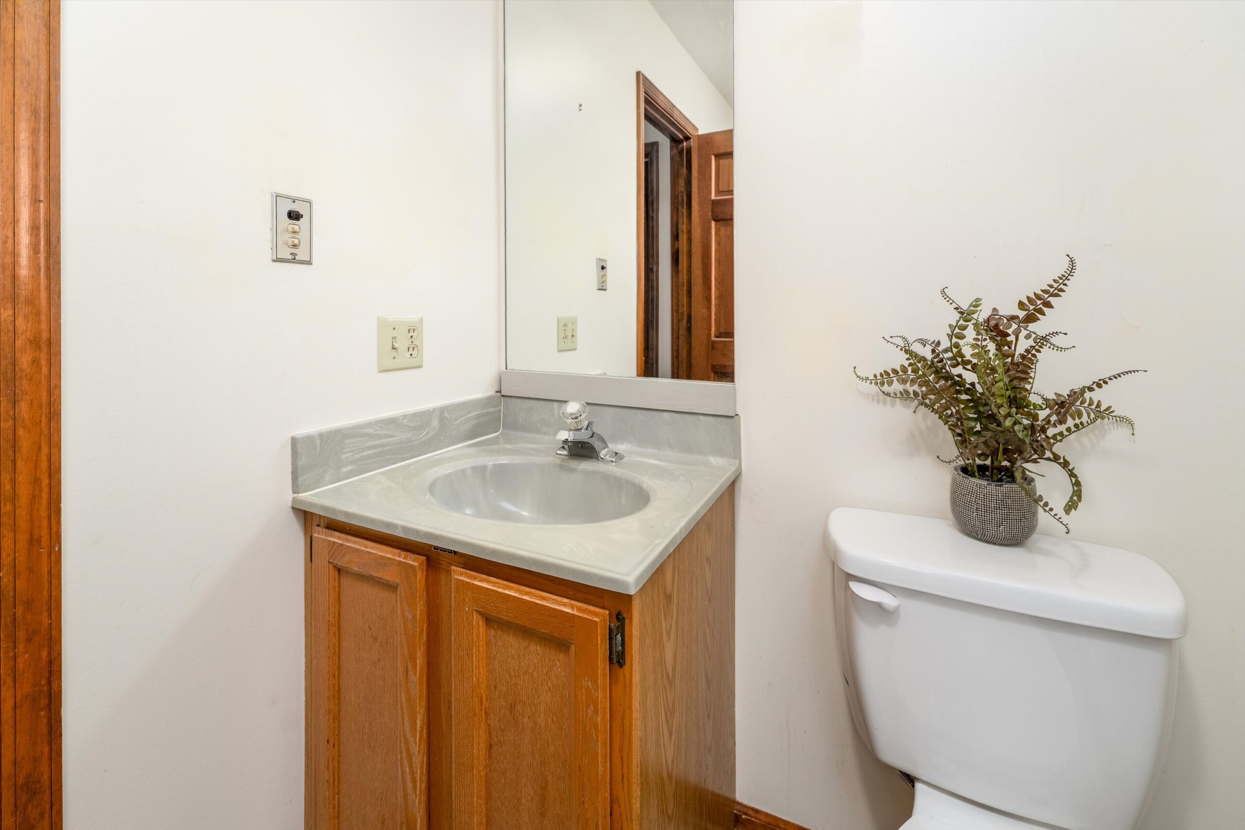 30-4 Nutwood Cir-033