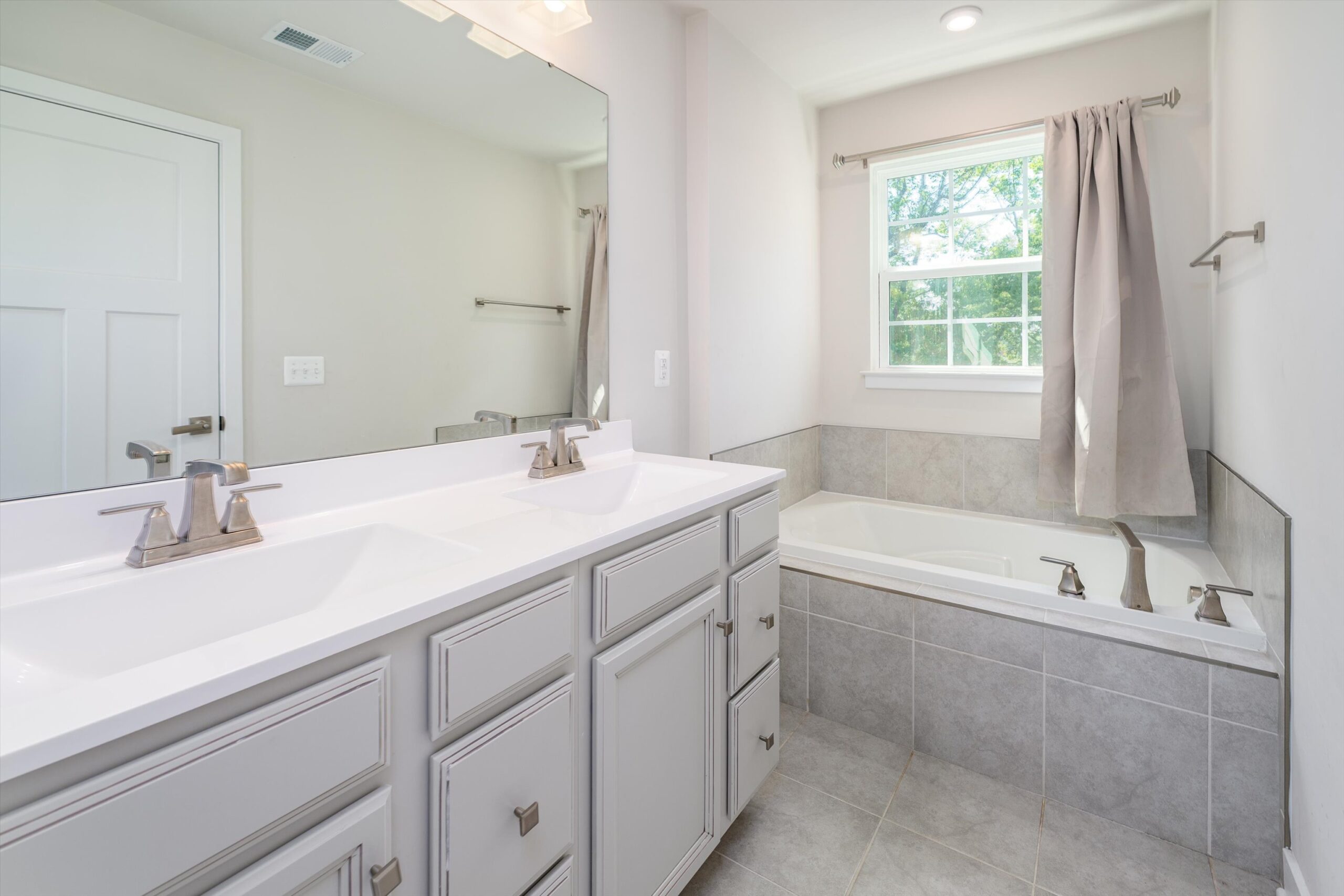 35-3225 Acadia Dr-038