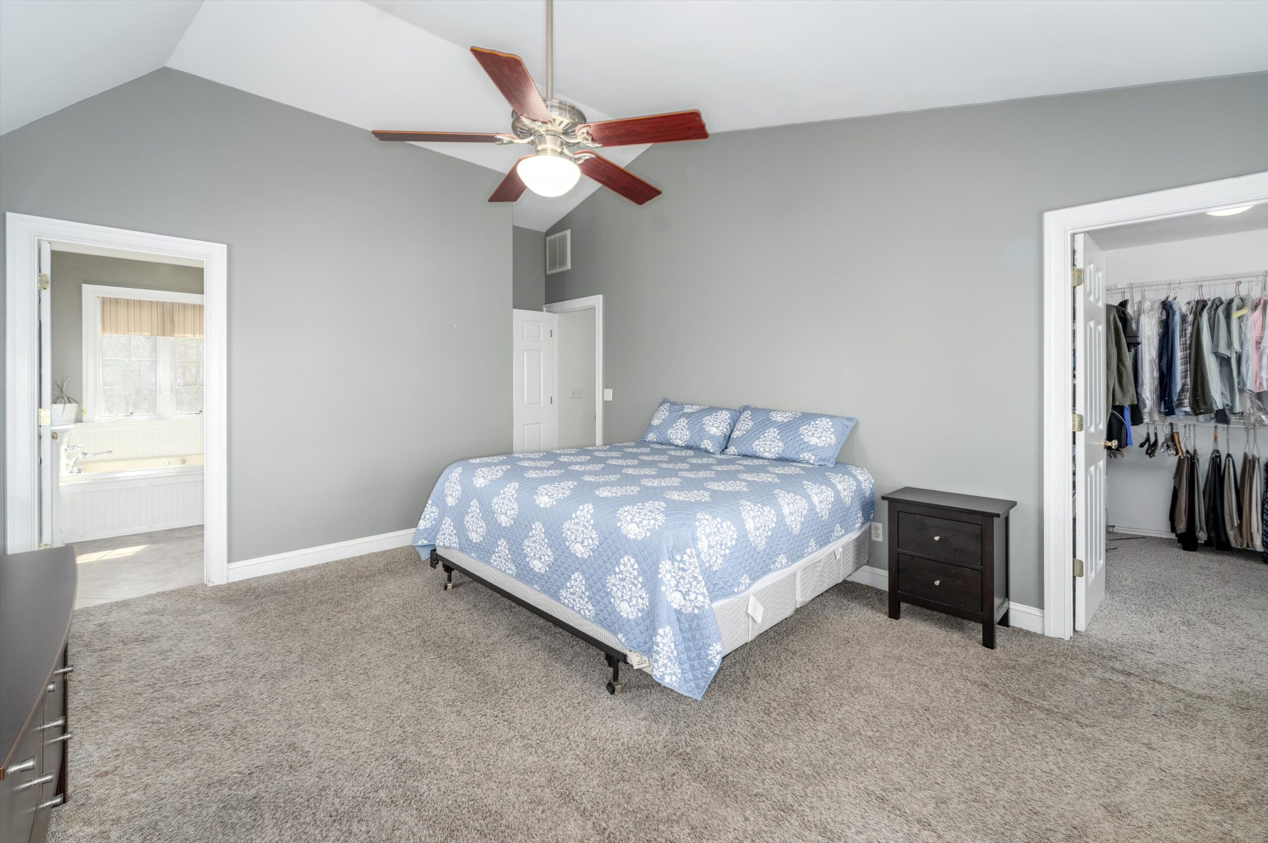 36-49 Kiowa Ln-045