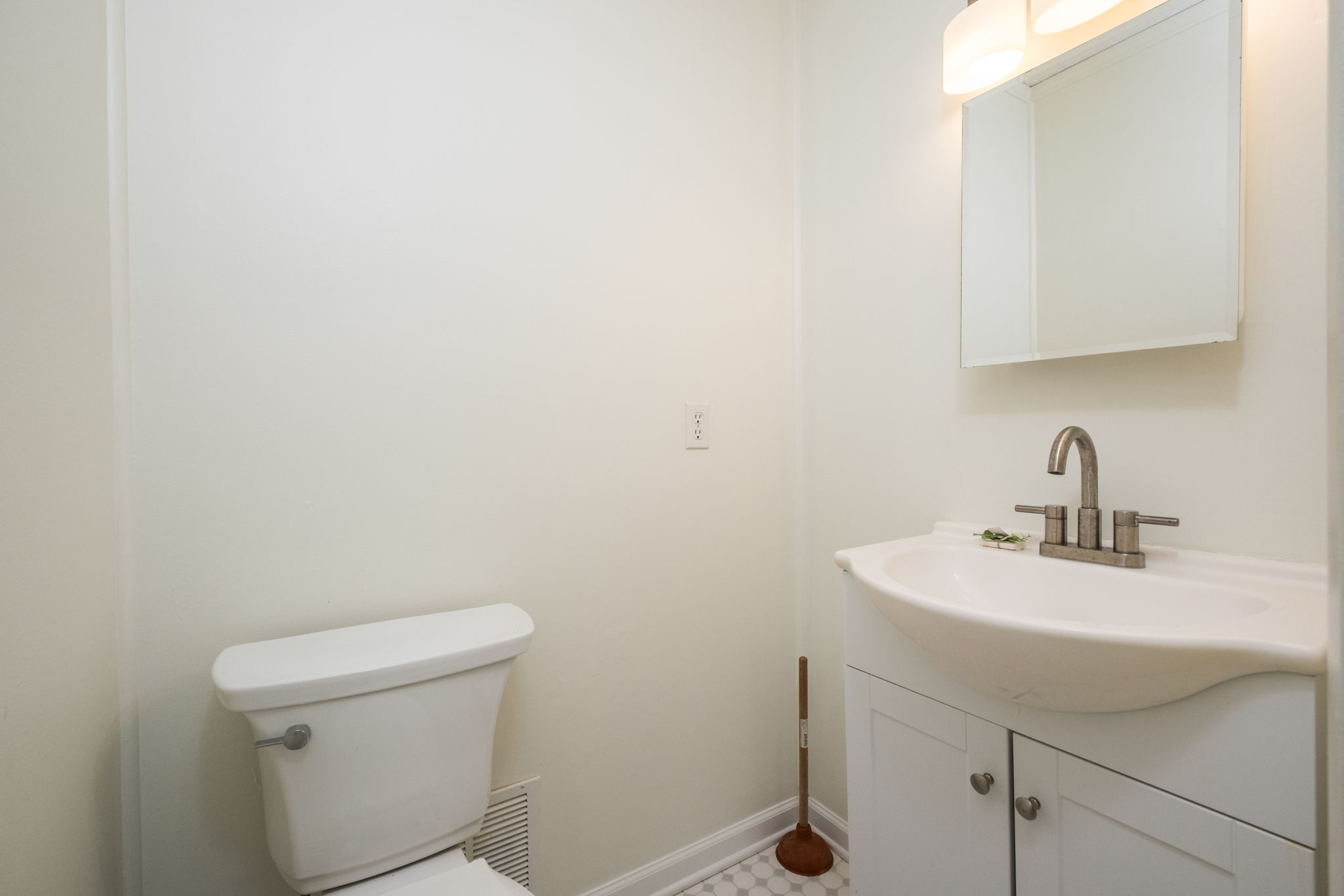 18-web-or-mls-308-carlton-rd-a