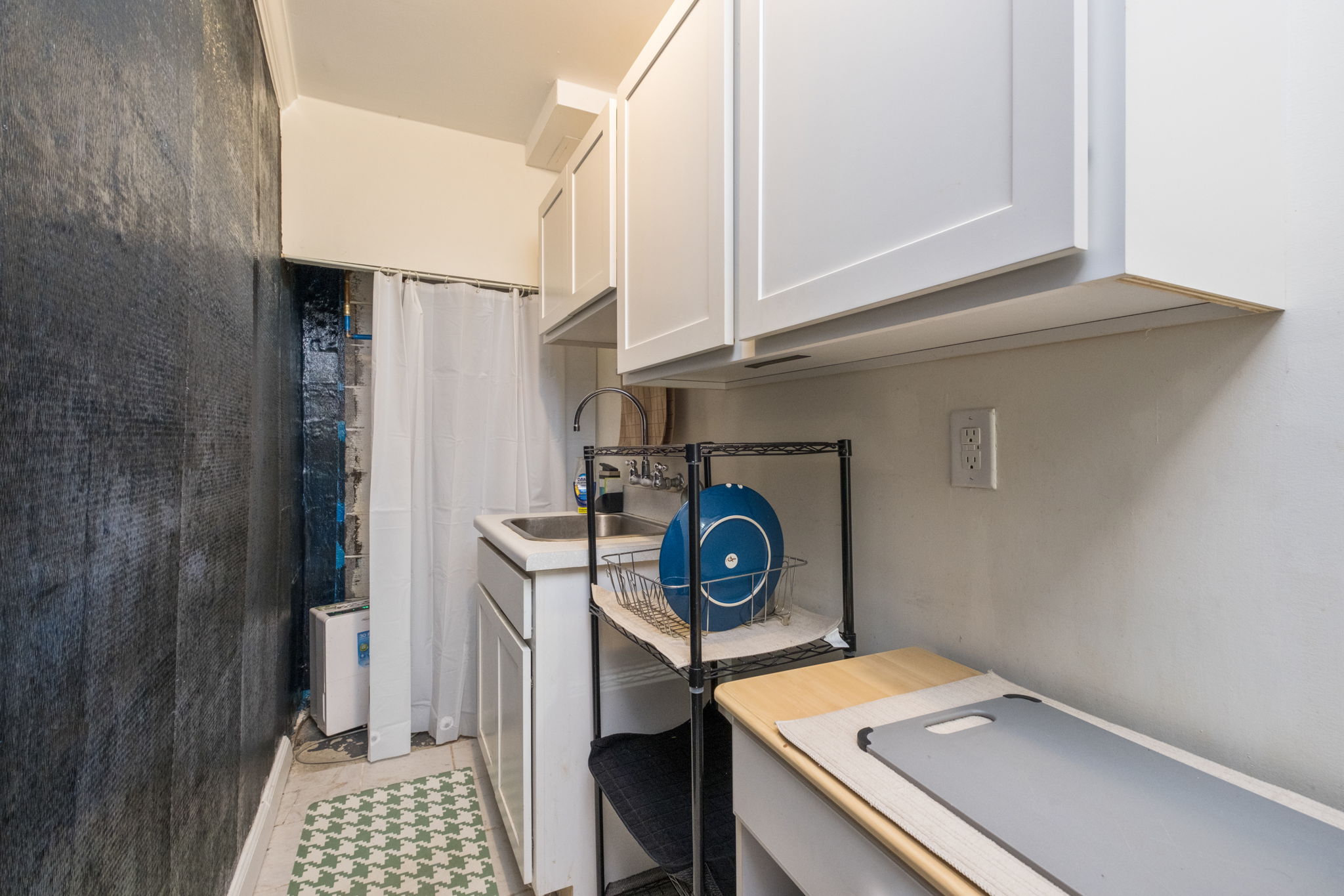 28-web-or-mls-308-carlton-rd-a