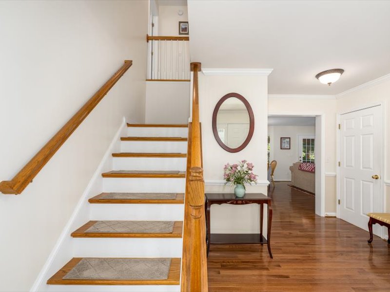 18-10 Cliftwood Rd-017