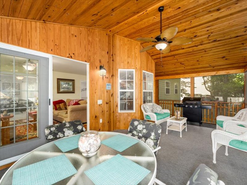 27-10 Cliftwood Rd-036
