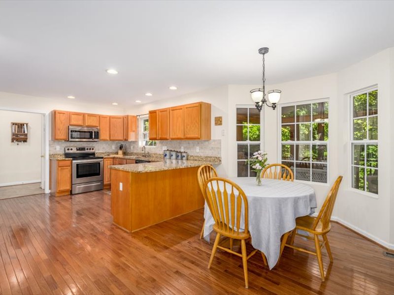 32-10 Cliftwood Rd-025