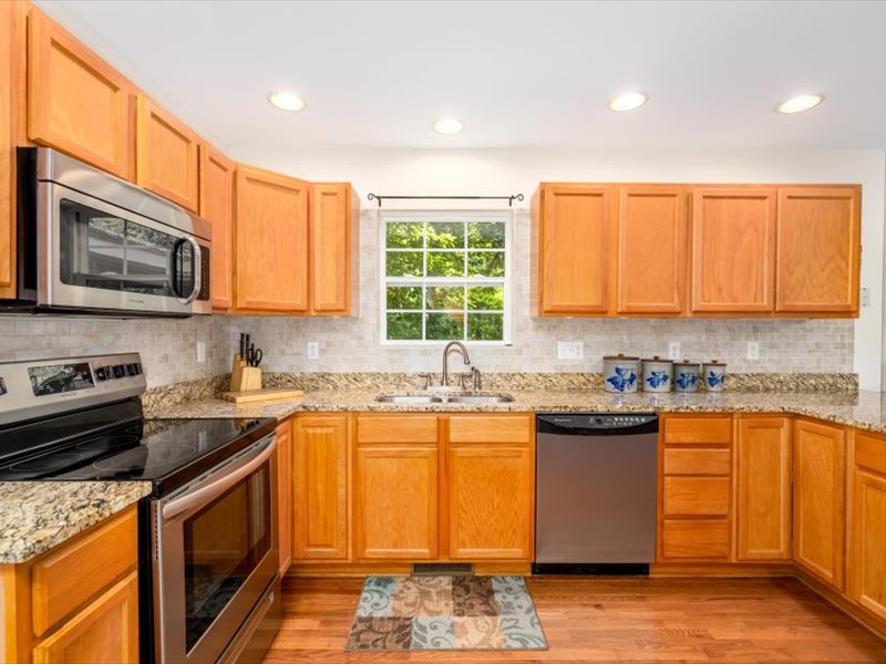 38-10 Cliftwood Rd-028