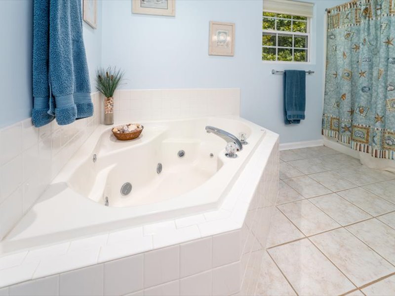 51-10 Cliftwood Rd-058