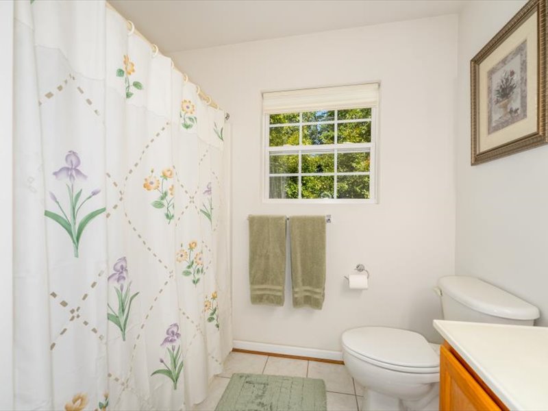 55-10 Cliftwood Rd-047