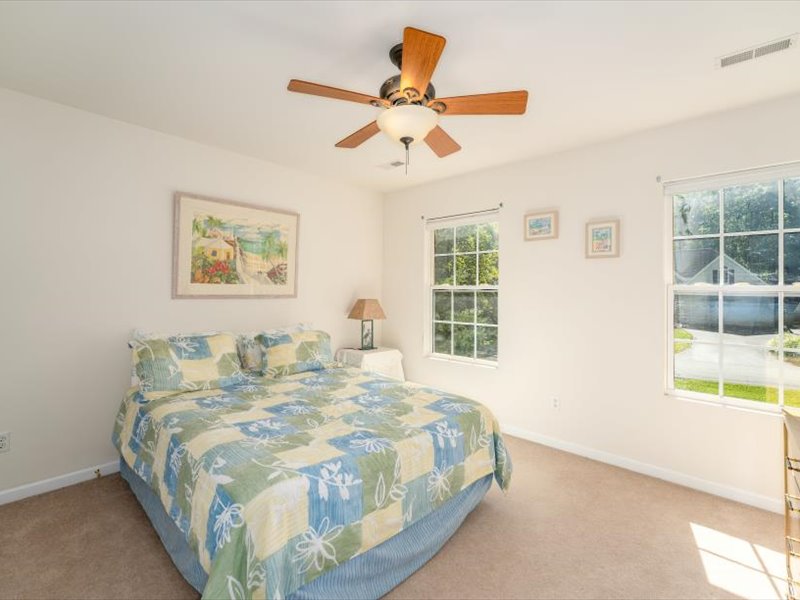 57-10 Cliftwood Rd-049