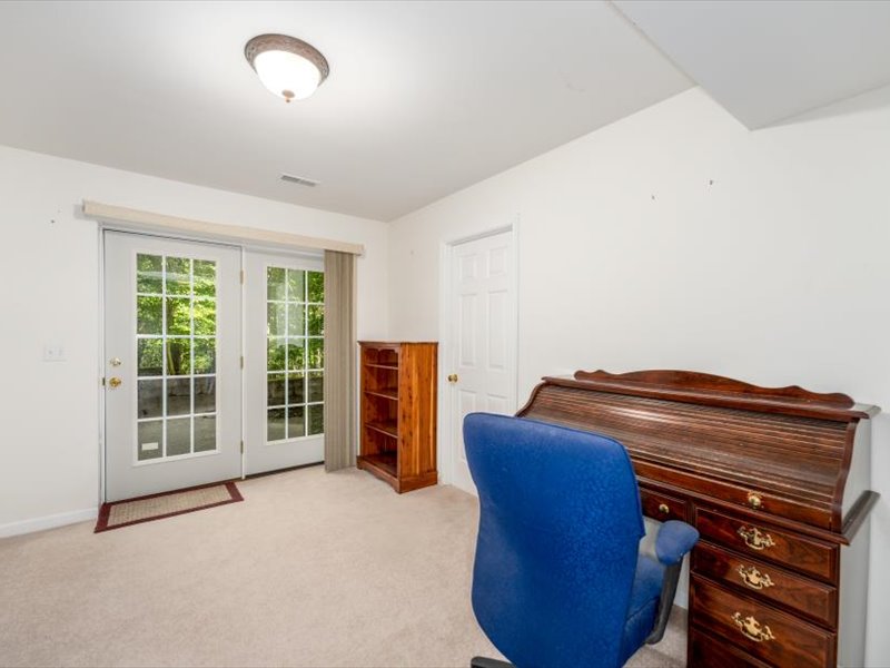 61-10 Cliftwood Rd-061